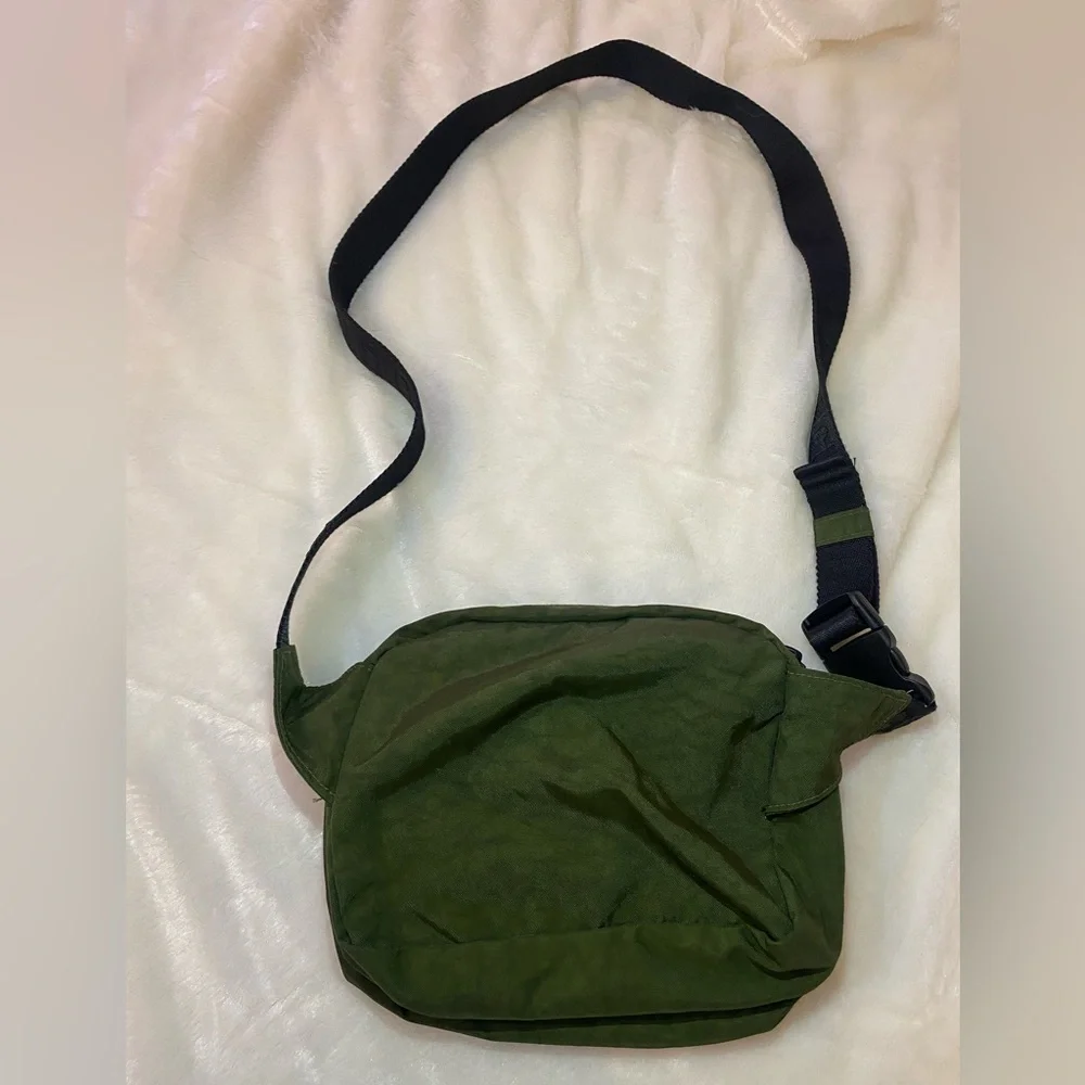 BAGGU BAY LAUREL FANNY PACK - Picture 7 of 10